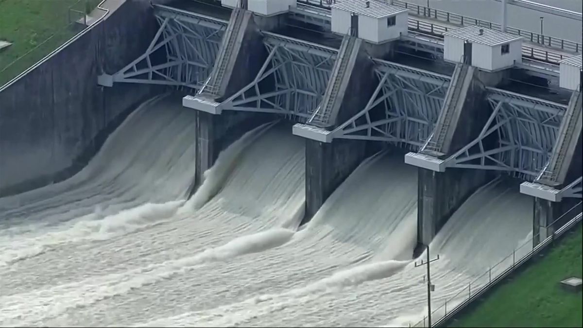 Video: Texas zasáhly povodně. Záchranáři evakuovali stovky lidí i zvířat